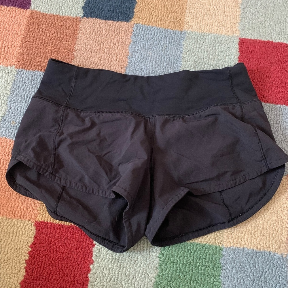 Lululemon Speed Up shorts 2.5 inch